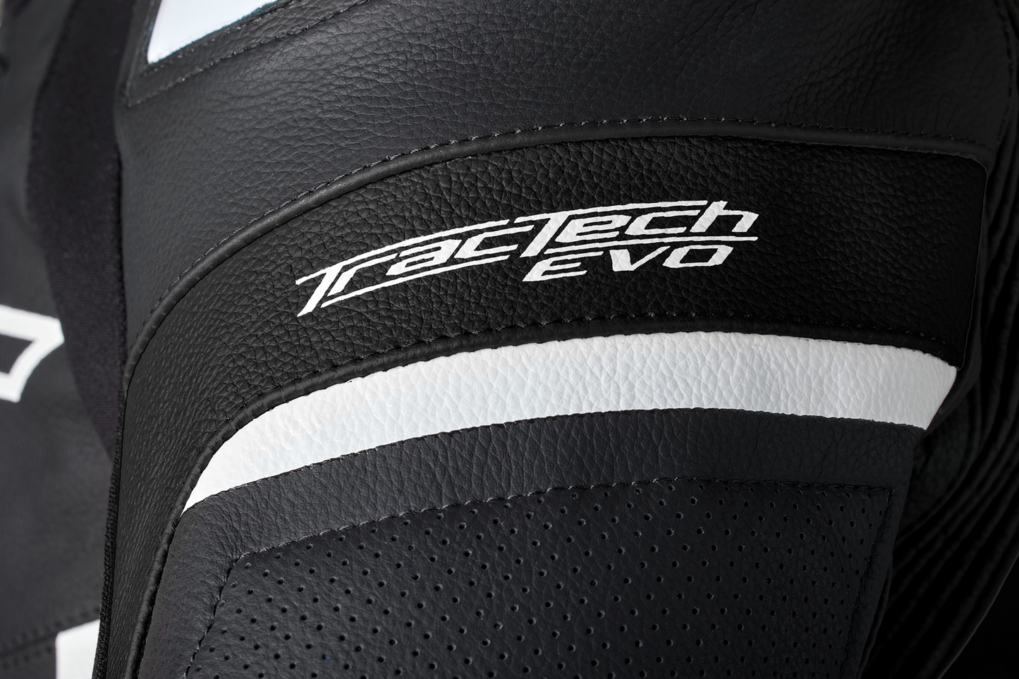 RST Tractech Evo 5 CE Mens Leather Jacket - Black / White / Black