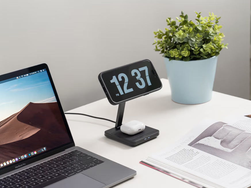 Quad Lock Dual Desktop Wireless Charger