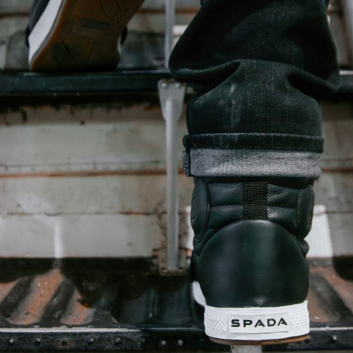Spada Heat CE Waterproof High Top Trainers - Black / White
